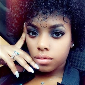 Meet your Posher, Keke